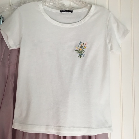 Brandy Melville Tops - Brandy Melville short sleeve t-shirt ONE SIZE